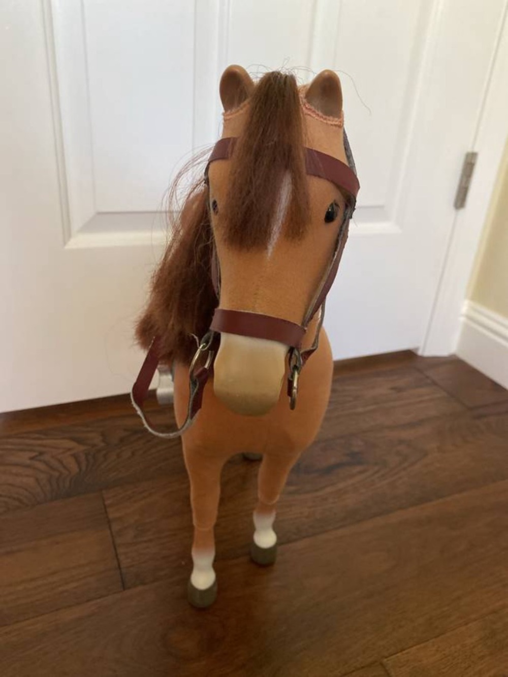 AMERICAN GIRL LOT: Chestnut Horse, Riding Accessories, Riding Outfit - Picture 5 of 9